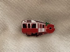 D Stock London Underground Poppy Badge