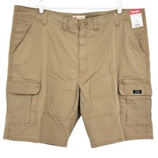 Wrangler Men's Relaxed Fit Low Stretch Brown Cargo Shorts Size 48 Inseam 10" NWT