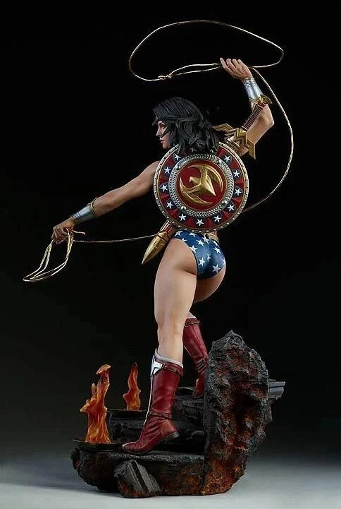 Statue Wonder Woman Sideshow Premium Format - Photo 3/3