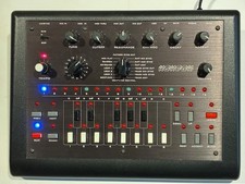 x0xb0x xoxbox Bass Line Synthesizer Sequencer TB303 Clone Analog VCO VCF