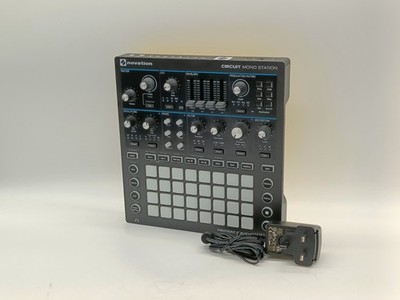 Novation Circuit Mono Station Paraphonic Analog Synthesizer 32 Pads Synthesizer