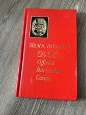 Old Mr. Boston De Luxe Official Bartender's Guide 1968