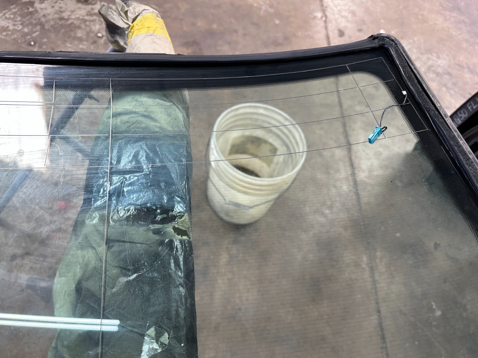 14-20 MASERATI GHIBLI - REAR BACK WINDOW GLASS OEM