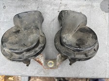 VAUXHALL ASTRA MK3 GSi 16V 1993 DUAL HORNS AND BRACKET GENUINE GM PART