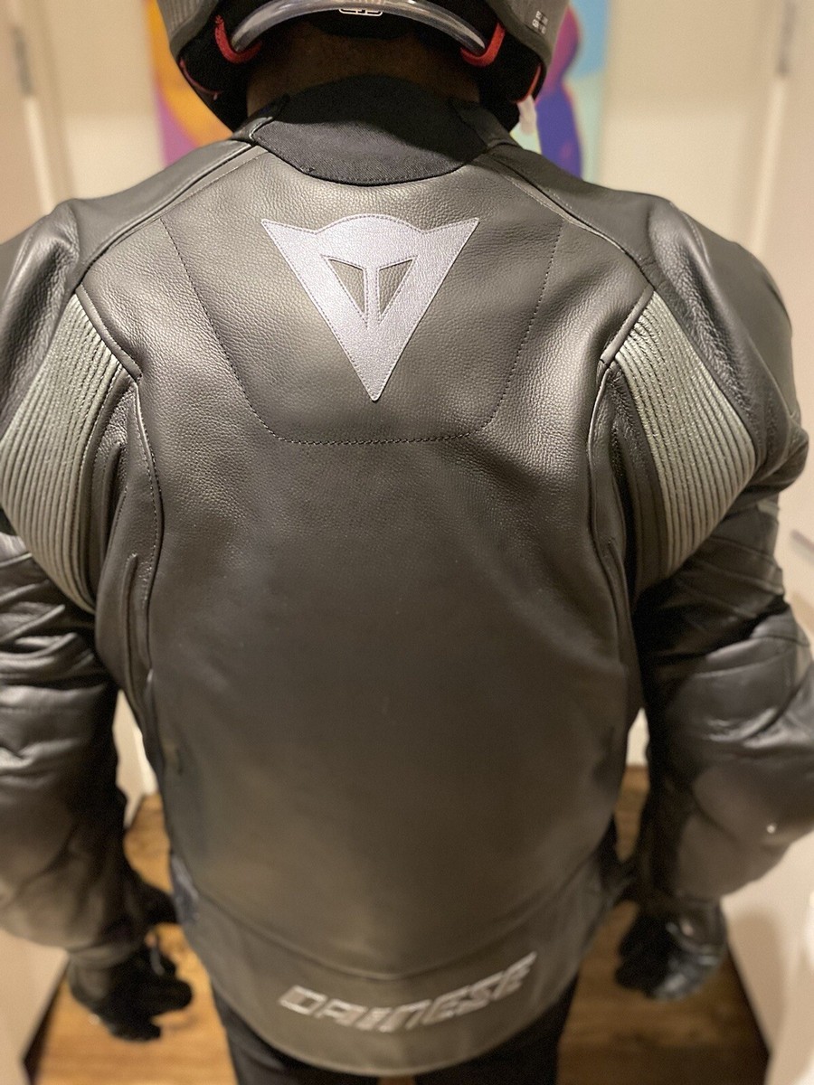 DAINESE 🏍️ AVRO 4 Motorcycle Jacket size 54 $750 Excellent