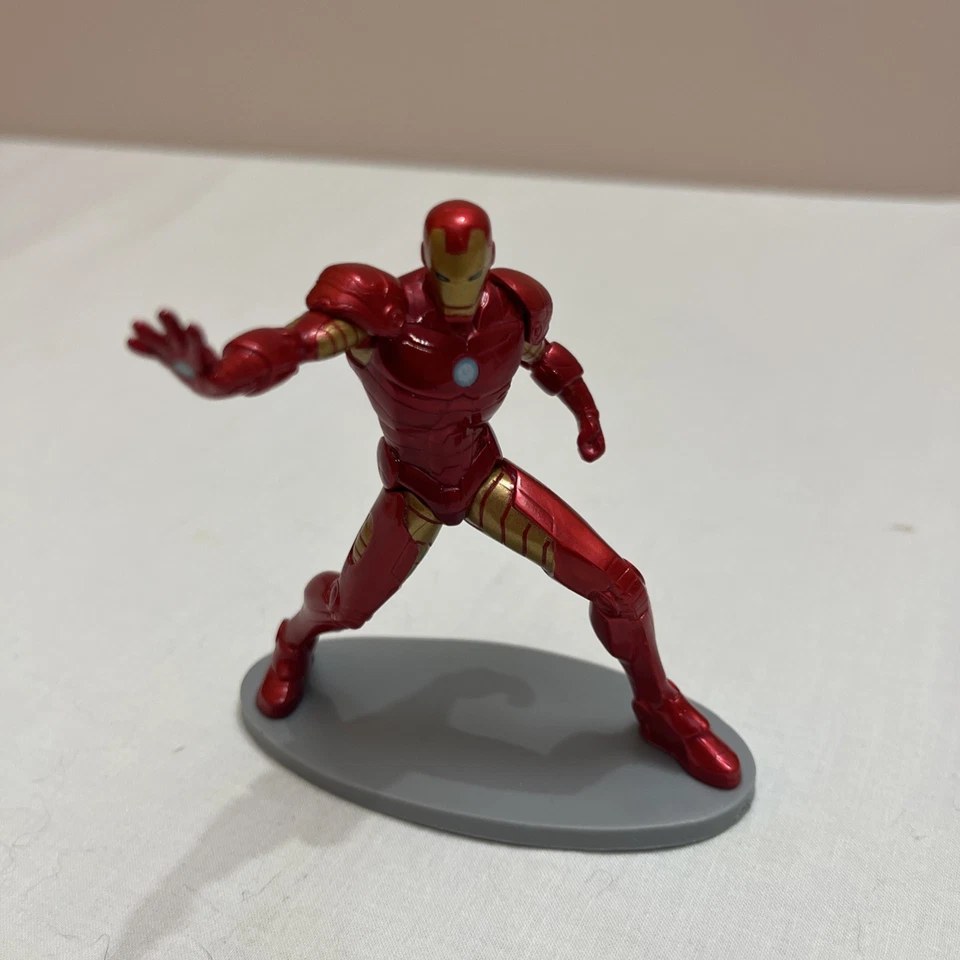 Impresionante lote de 7 figuras Disney Store Marvel Avengers Deluxe Foto 2 de 4