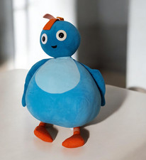 Large Cbeebies "Great BigHoo" from The Twirlywoos Plush