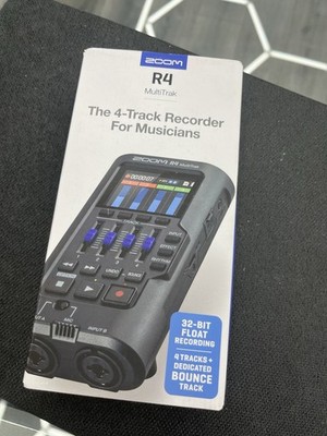 Zoom R4 MultiTrak 32-Bit Float Recorder w/ Stereo Bouncing, Headphone & Card KIT