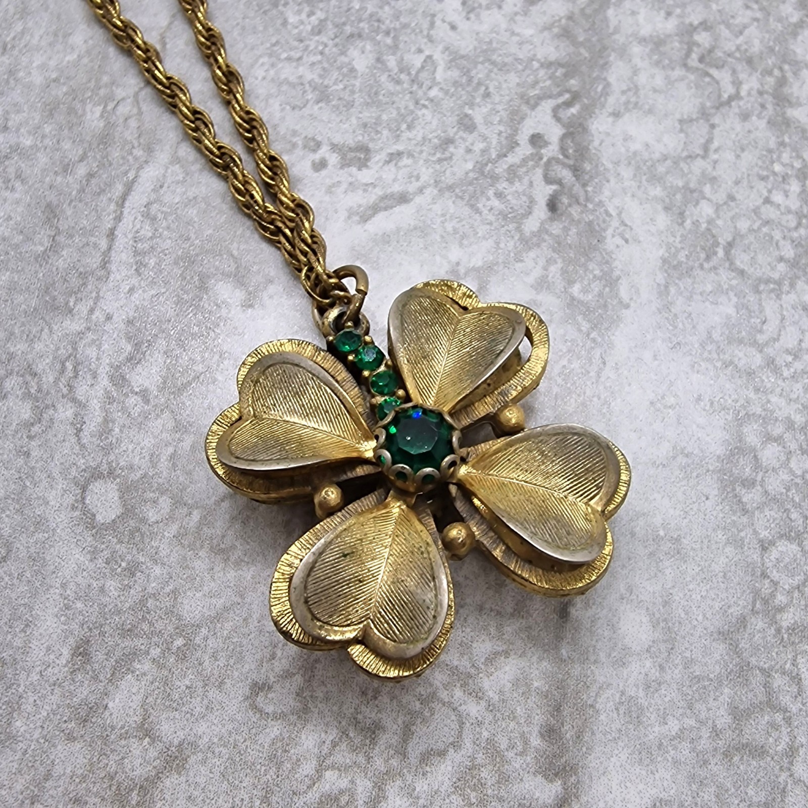 Gold Tone Four Leaf Clover Pendant Necklace with Green Stone Lucky Charm Rope Chain