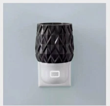 Scentsy Zig Zag Plug In Mini Wall Fan Diffuser With Free Scentsy Pods