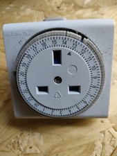 DIALL PLUG-IN MAINS COMPACT 24HR TIMER FOR APPLIANCES MAX 3120W ADJUSTABLE 240V