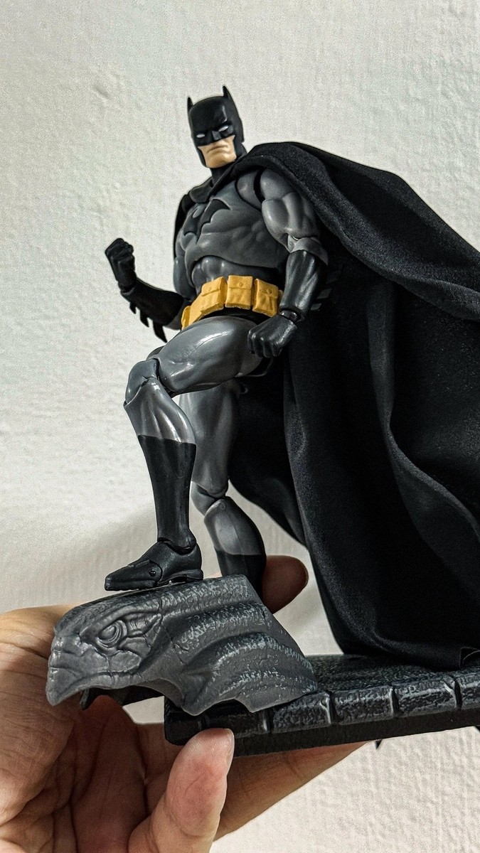 Figure MAFEX No.126 Hush Batman Black Version Action Figure - New