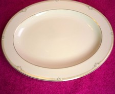 Royal Doulton (Gabrielle Pat #TC1259) 13 3/8" OVAL PLATTER Exc