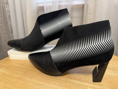 United Nude ~ Zink Pop Mid Black Ankle Bootie ~ 40 Size 9 ~ 2.5  Heel EXCELLENT