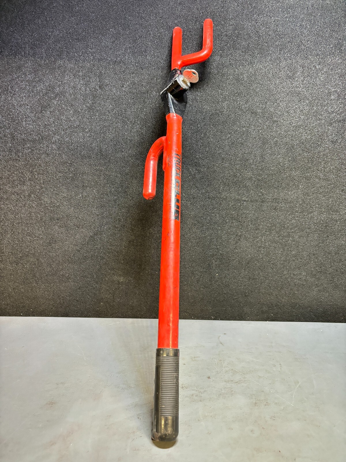 The Club Original Club Car Truck AntiTheft Steering Wheel Lock Red