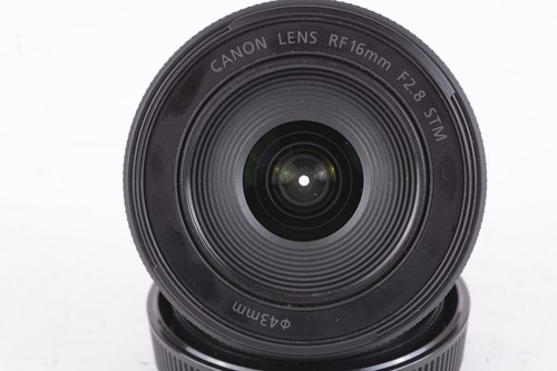 Canon RF 16mm f/2.8 STM Wide Angle Prime Mirrorless Camera Lens - Picture 4 of 6