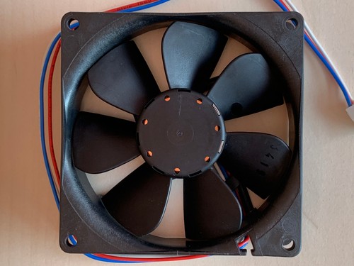3 ventilateurs ebmpapst (2 x 80 mm 8412 N/2GLE, 1 x 92 mm 3412 N/2GLLE) - Photo 7/7