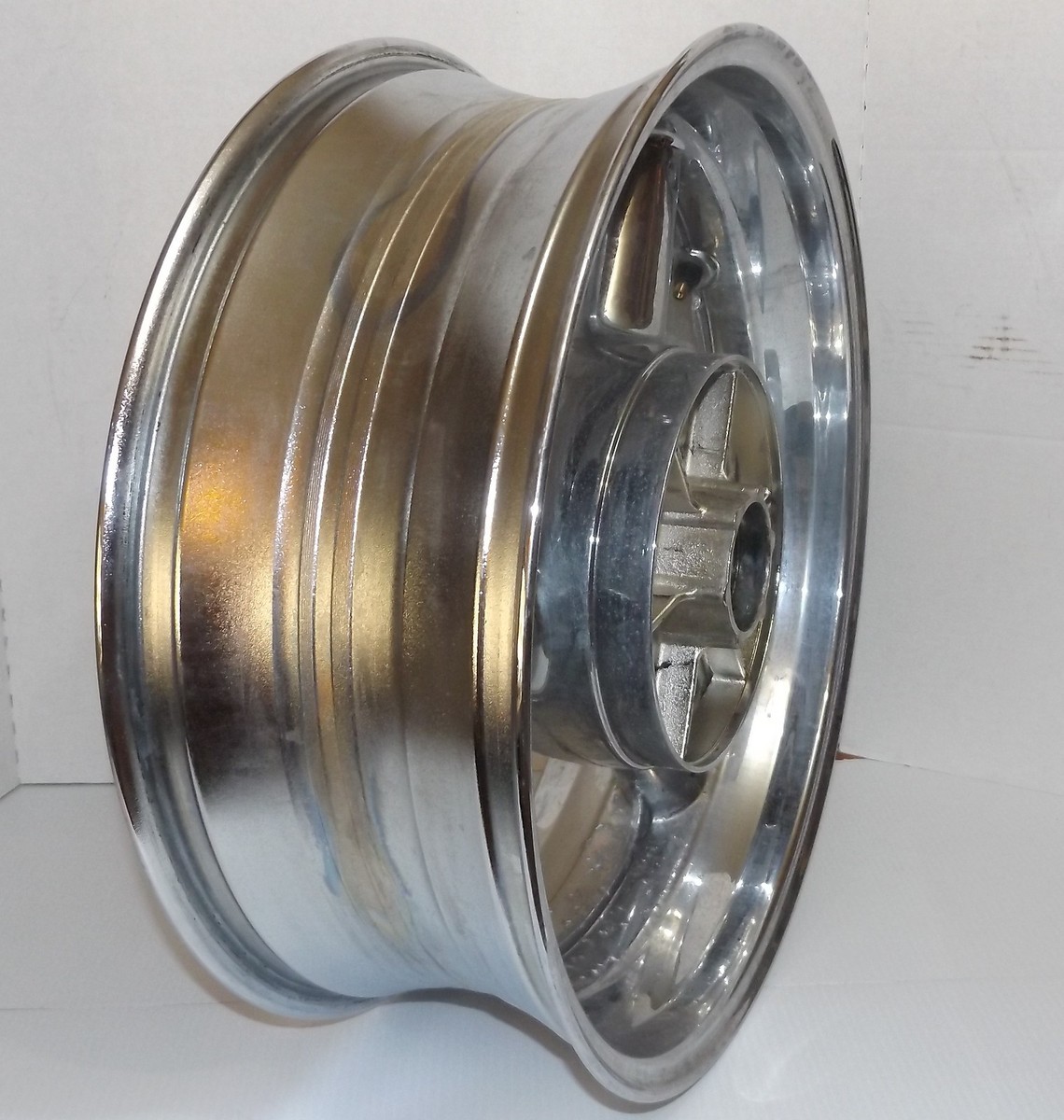 96-'99 Suzuki GSX-R750 SRAD : Rear Wheel 17XMT6.00 (64111