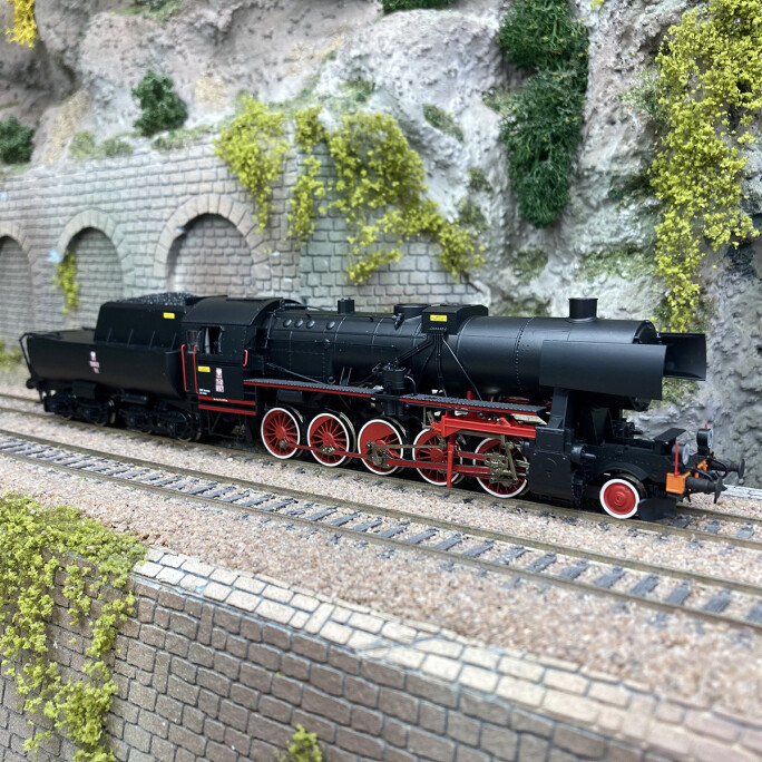 Locomotive vapeur Ty2 697 PKP ROCO 70107 à l'échelle HO 1/87