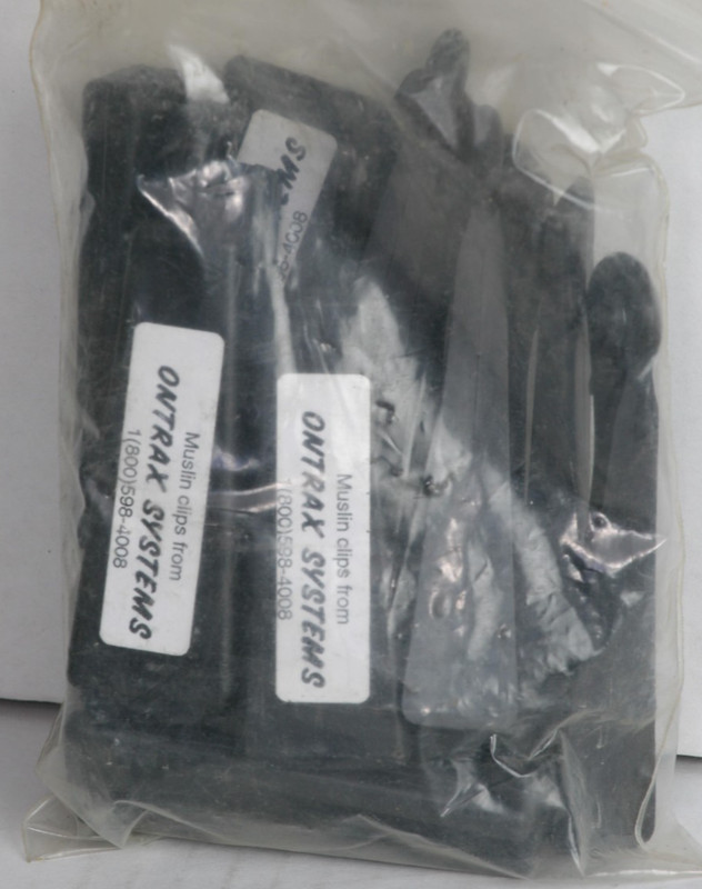 ONTRAX SYSTEMS Muslin Clips to attach  a Muslin background brand new never used.