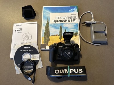 Olympus OM-D E-M1 Body schwarz, 6946 Auslösungen mit Zubehörpaket von Privat 