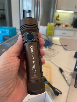 Olight Seeker 2 Pro L-Dock Charging, 3200 Lumen Flashlight Desert Tan NIB