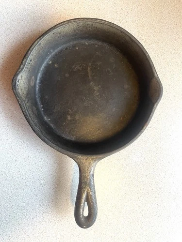 Wagner Sidney Cast Iron Skillet