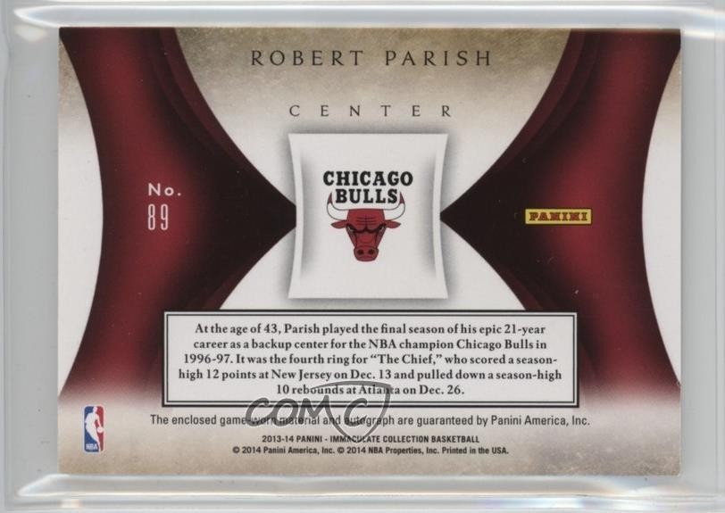 2013 Panini Immaculate Premium Signatures 22/25 Robert Parish Patch Auto HOF h6p view 2