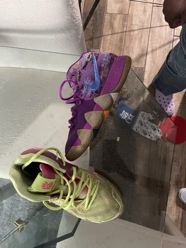 Nike Kyrie | Rare Confetti Basketball Shoes Size 5