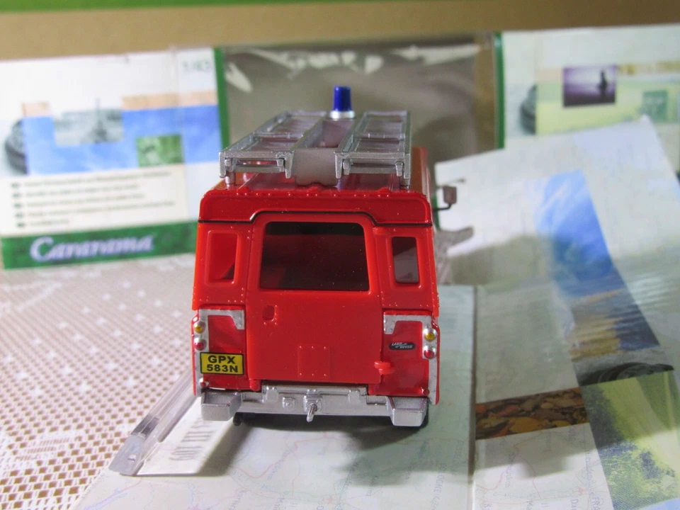 193Z Cararama Hongwell Land Rover 109 Série III Fire Rescue Brigade Rouge 1:43 - Photo 4/4