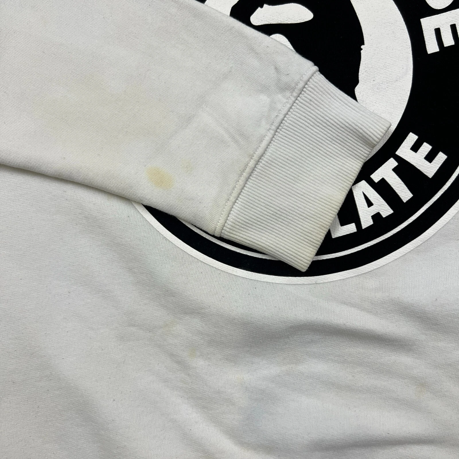 A BATHING APE (BAPE) Felpa BAPE x Chocoolate uomo media bianca pullover manica lunga girocollo