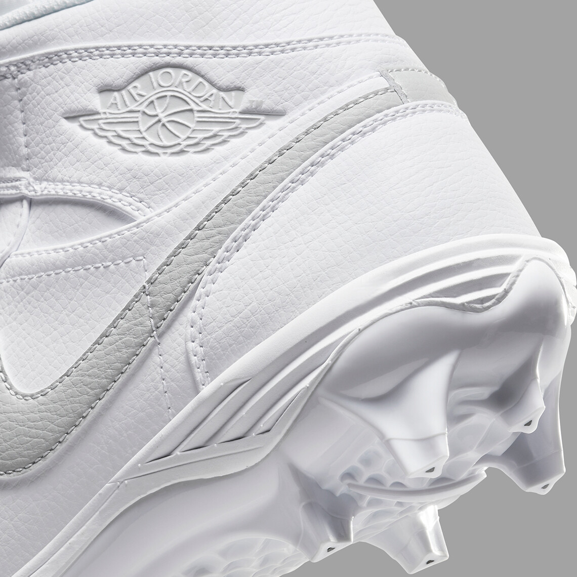 Nike Air Jordan 1 Mid TD White Grey Football Cleat FJ6805  display picture 1