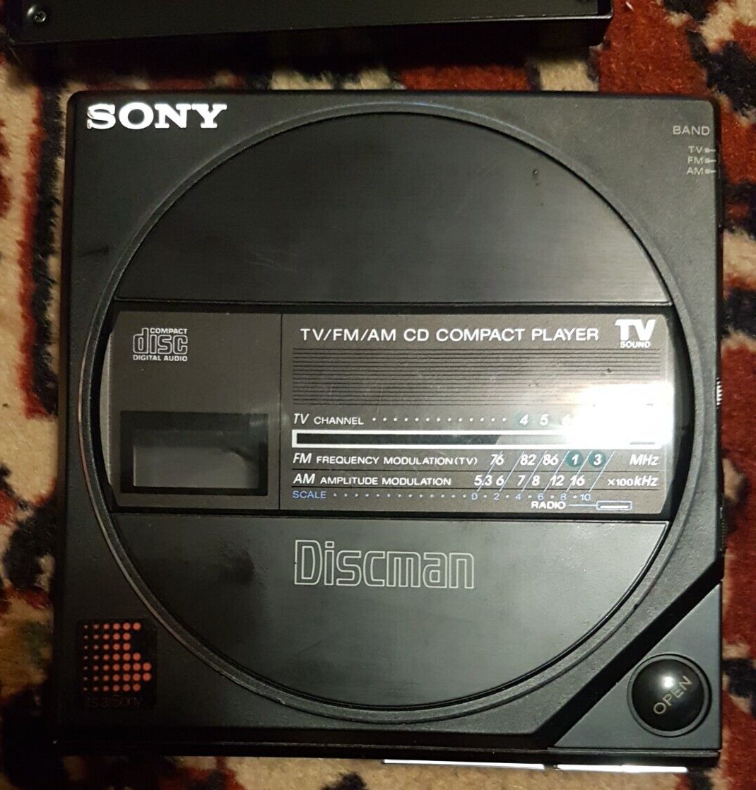 1986 Sony D-55T Discman & BP200 Portable CD Player with FM 1986 Sony D-55T Discman & BP200 Portable CD Player with FM