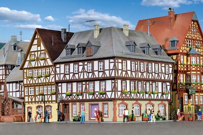 Kibri HO Maßstab TIMBER FRAMED HOUSE in Miltenberg Bausatz 38904