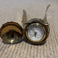 Wizarding World Harry Potter Golden Snitch Quiddich Desk Clock