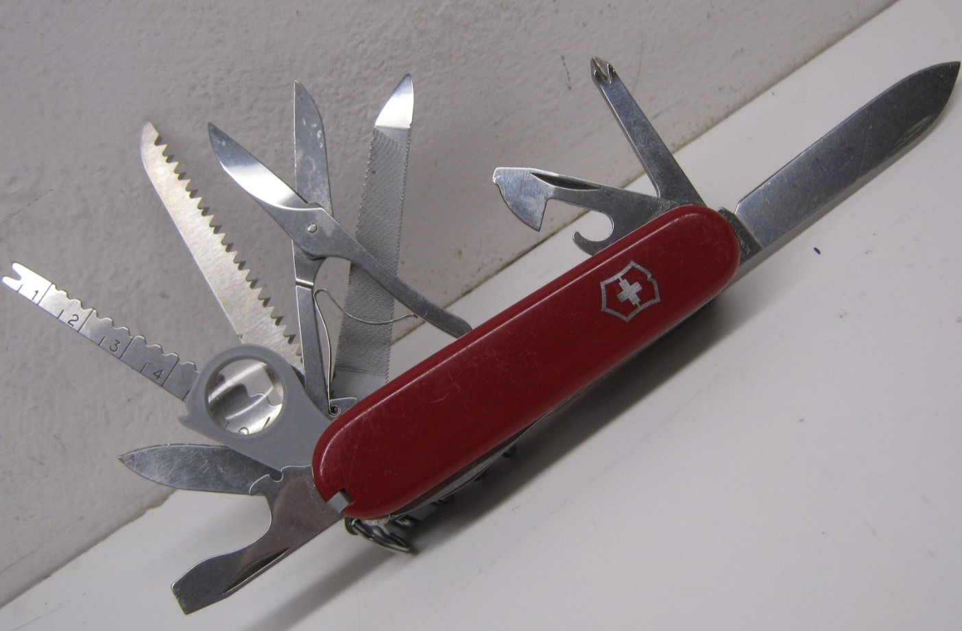 Victorinox Champion Swiss Army Knife Grooved Corkscrew w Extra Bonus Vintage?