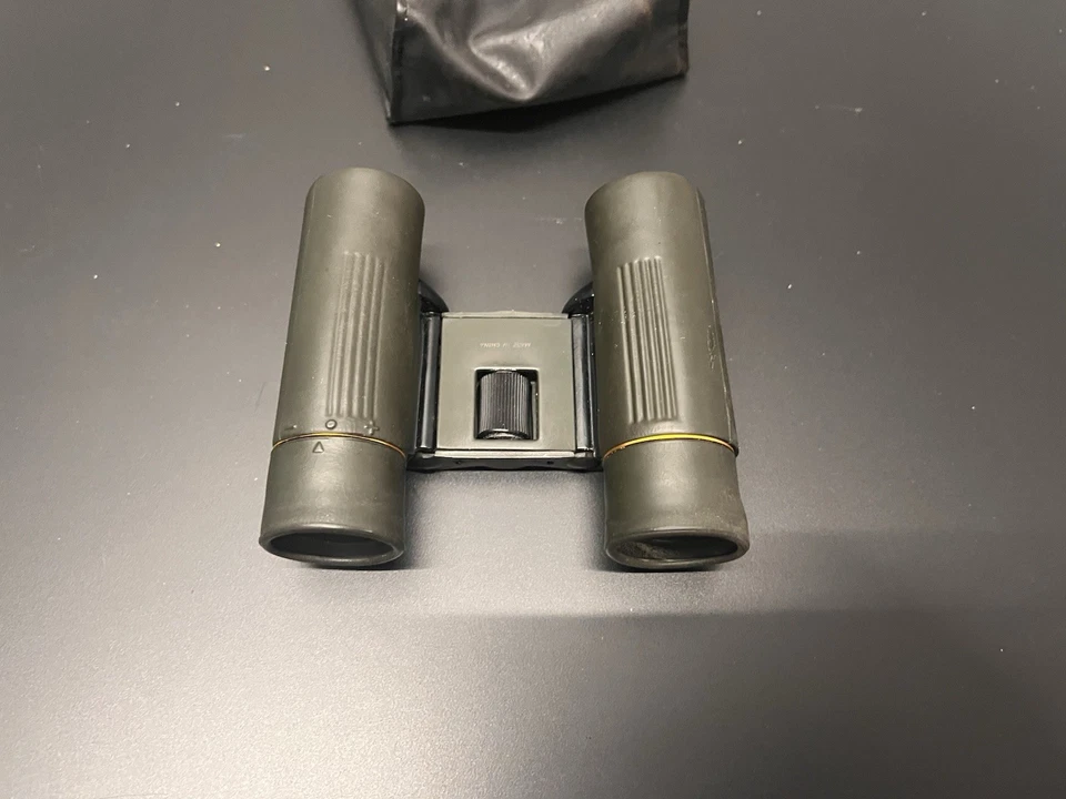 Ultra Compact Binoculars W/ Case 10x25 DCF Field 5.5 degrees 96m/1000m - Image 4 of 4