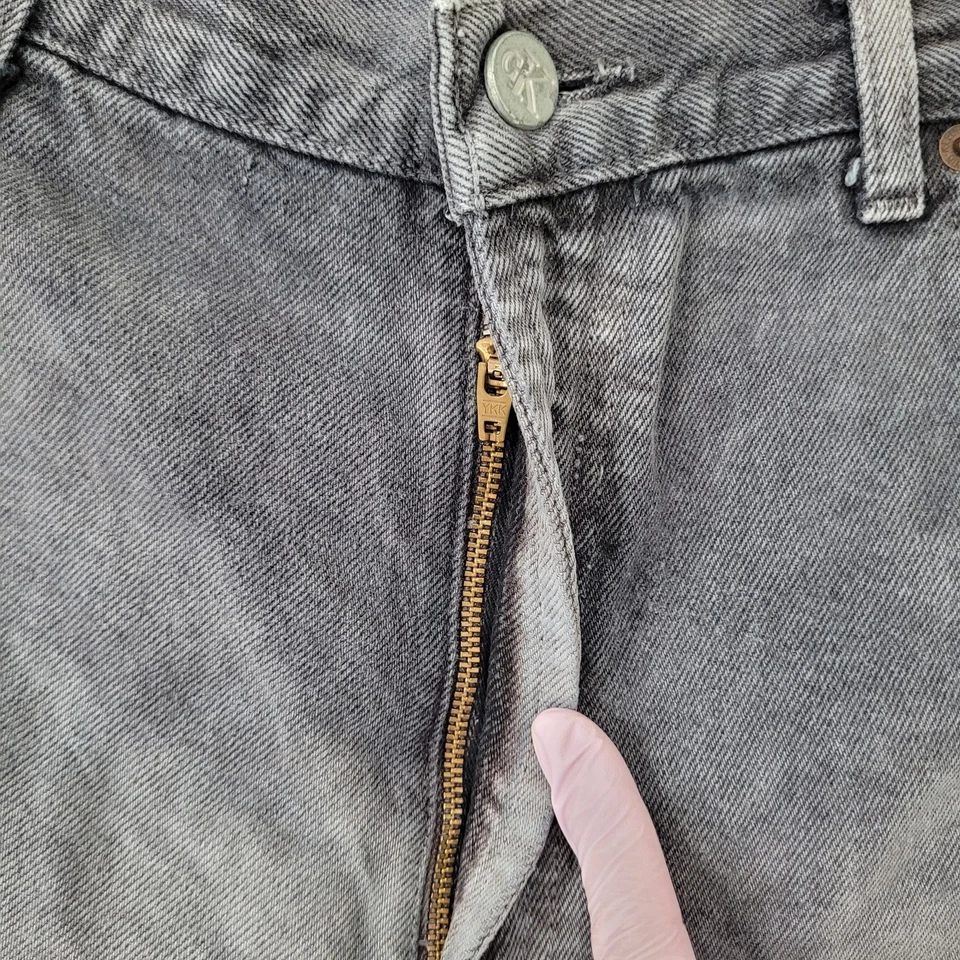 Pantalones Cortos Jeans Vintage Calvin-Klein 36x9 Desteñidos Carbón-Lavado Foto 3 de 4