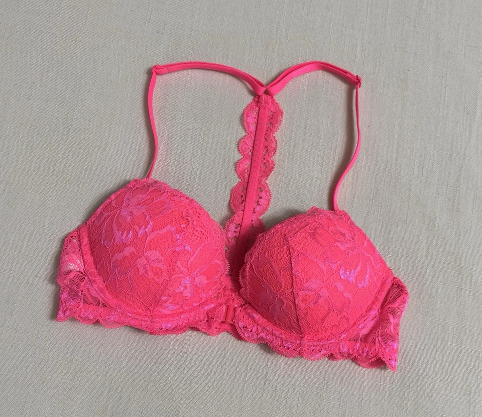 Sujetador Push-Up Victoria’s Secret ROSA 32B Rosa Brillante Encaje Fecha Espalda Corredora ¡EXCELENTE ESTADO! Foto 3 de 4