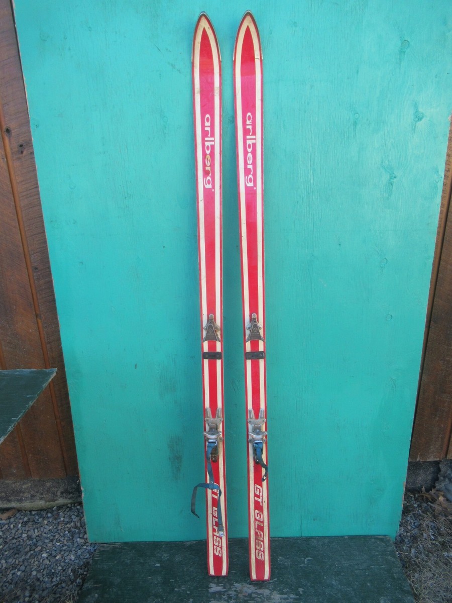Vintage Skis 70