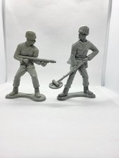 Vintage 5" Large Plastic Gray U.S. Army Men Soldiers Lot Of 2