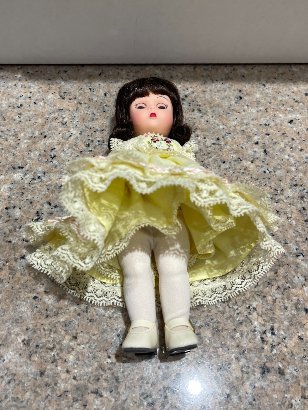 🔥Madame Alexander Wendy Victorian Marigold 27805 Strung Doll Heritage