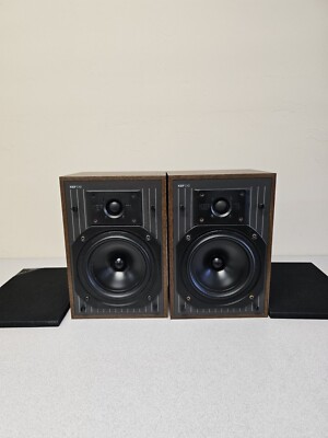 Nice Vintage KEF “C SERIES” C10 Bookshelf Speakers ***Made In
