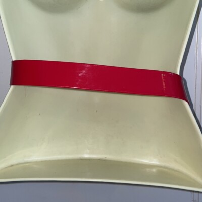 Vtg 80s Dotty Smith red vinyl belt with black Scottie dog 