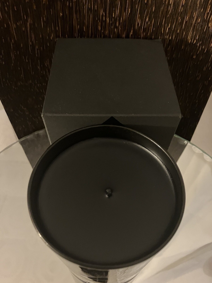 The Scent of Winter Candle 220g / 7.76oz NEW WITH BOX DISCONTINUED