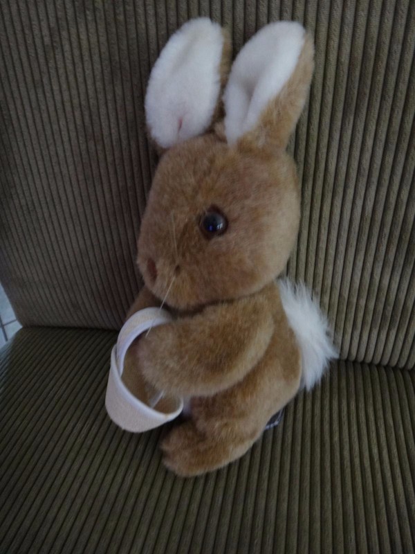 Free Shipping! EASTER Vintage Beatrix Potter Plush Rabbit w/ Straw Basket 10" 
