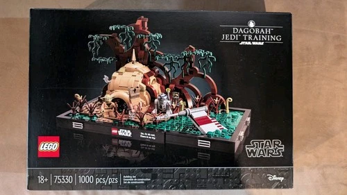 LEGO Star Wars: Dagobah Jedi Training Diorama (75330)