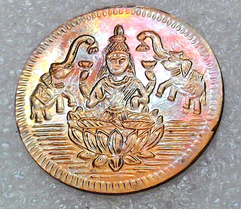 India Diwali Lakshmi Gold Tone Coin Shree New Year Puja Hinduism
