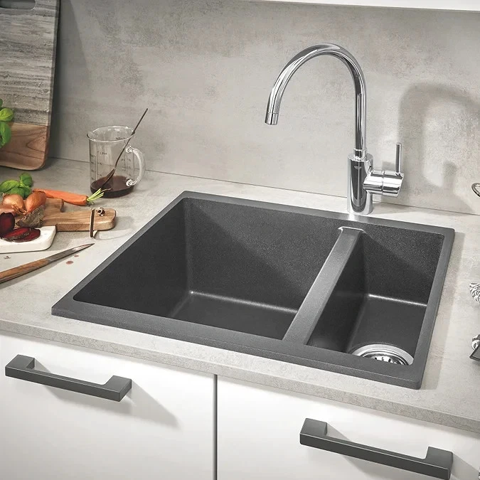 Grohe Concetto Single-Lever Sink Mixer Tap with Swivel Outlet Part No:32661003 - Image 2 of 3
