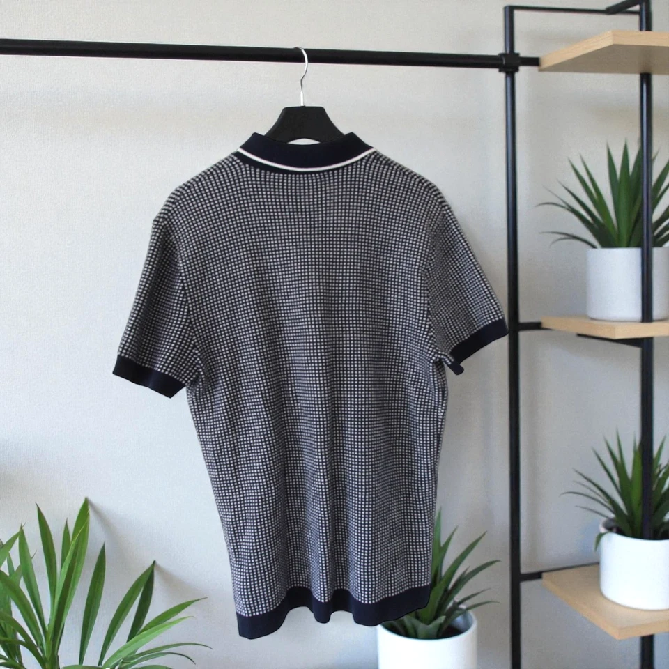 Suéter Express Para Hombre Azul y Blanco Cuello a Cuadros Manga Corta Talla Mediana Foto 3 de 4